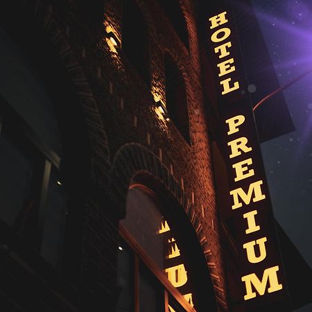 Hotel Premium プリシュティナ エクステリア 写真